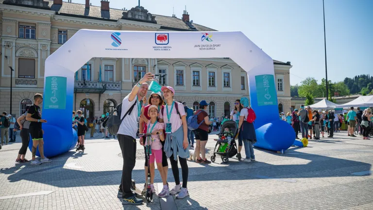 Pohod prijateljstva – 2 mesti, 1 srce